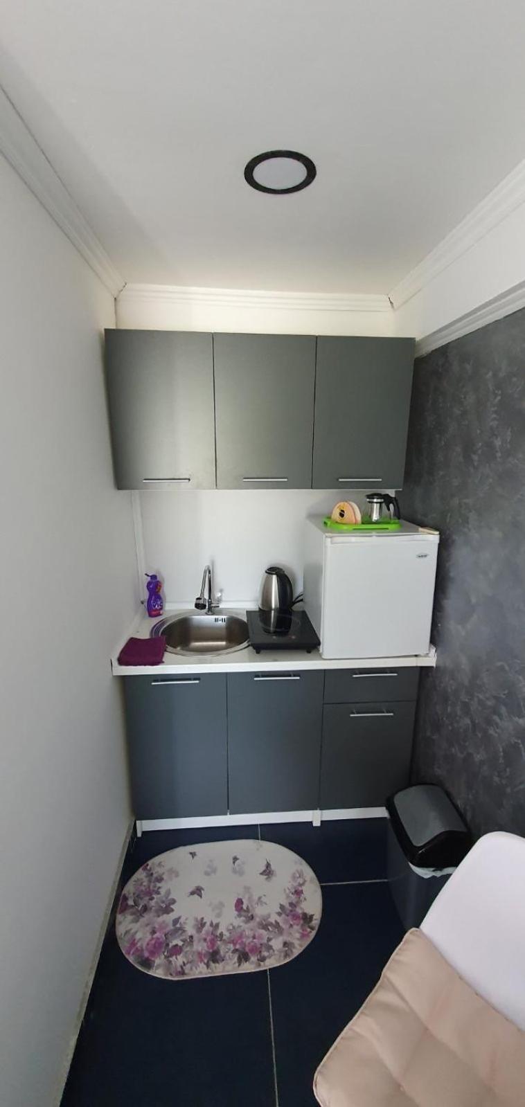Cozzy Apartment Near The Aiport Podgorica Mitrovici  Екстер'єр фото